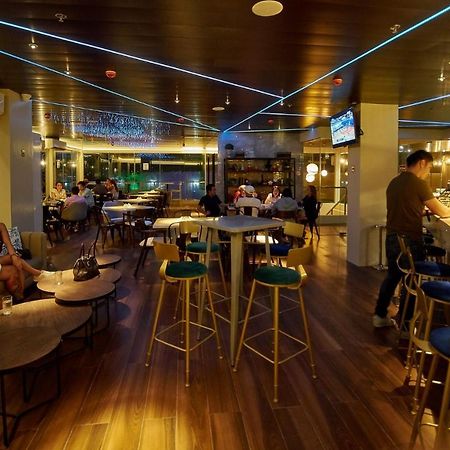 J7 Plaza Hotel Iloilo City Ngoại thất bức ảnh