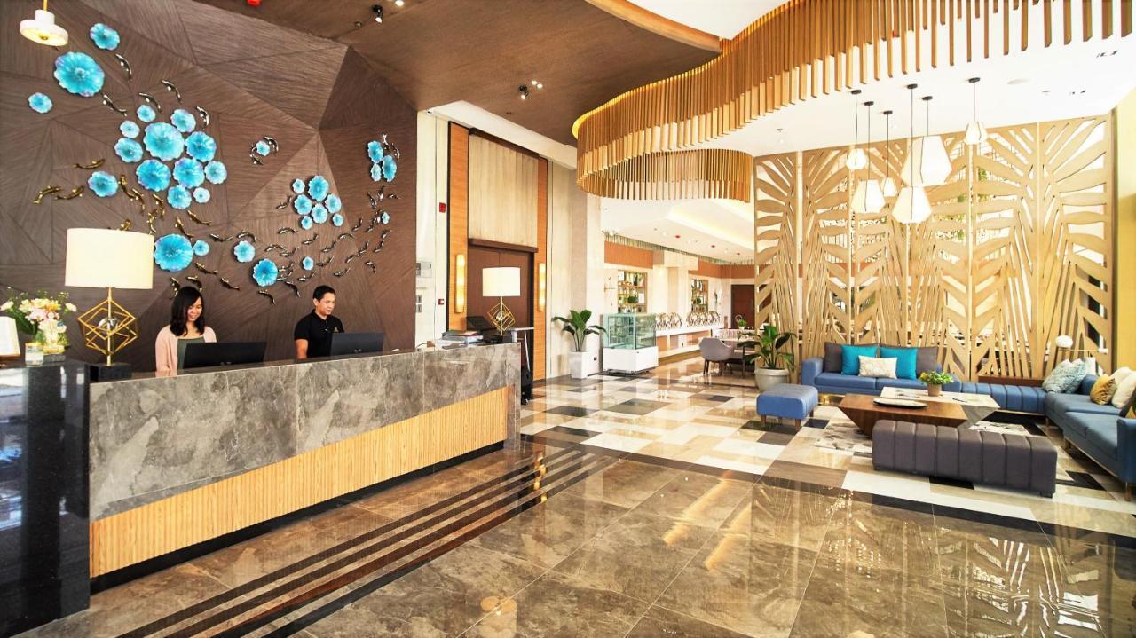 J7 Plaza Hotel Iloilo City Ngoại thất bức ảnh